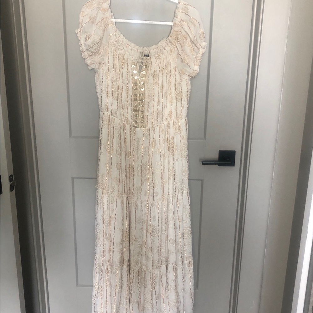 Me 2 Magic Anthropologie Maxi Dress Ivory LurexGold Paisley Boho ShortSleeve